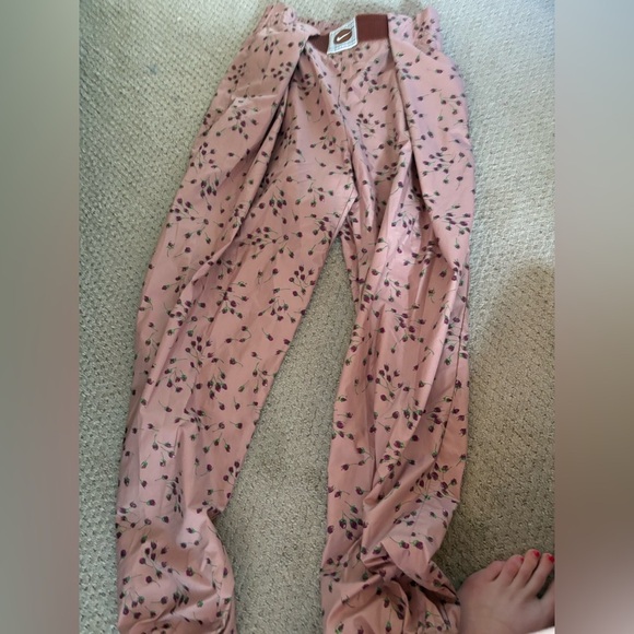 RARE Nike Floral Pink Icon Clash Jogger Pants - Picture 3 of 5